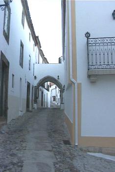 narrow streets and arches in a walking tour to Marvao