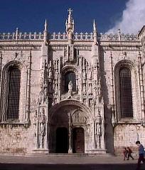 A CHARMING EXPERIENCE IN PORTUGAL tour. Portugal escorted multi-day tours. Guided tour packages by Portugal Travel Agency.